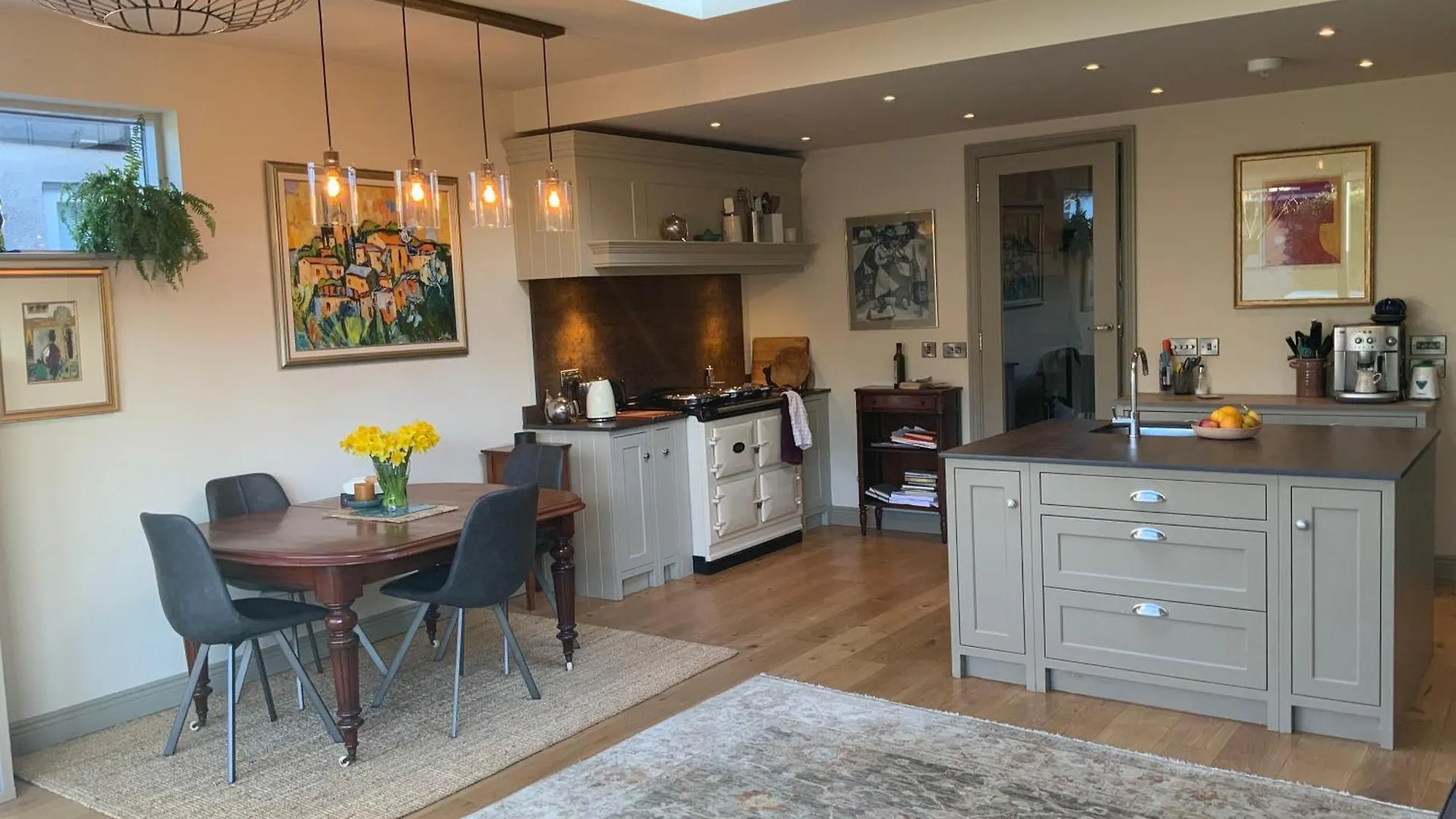 Canal View Dublin Tatil Evi